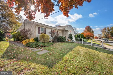 548 Lincoln Ave, Souderton, PA 18964 - photo 3