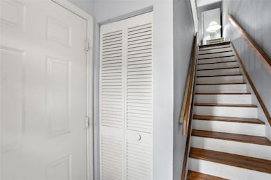 637 Pinellas Bayway S unit 204, Saint Petersburg, FL 33715 - photo 3