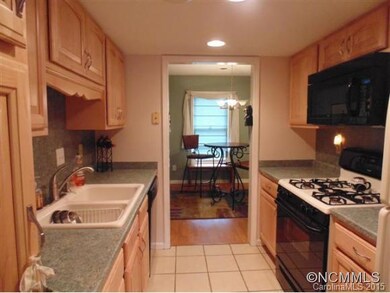 Remodeled Kitch w/ Gas Range