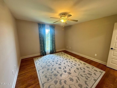 32482 Spring Crest Dr, Glade Spring, VA 24340 - photo 7