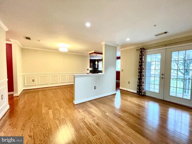 4189 S Four Mile Run Dr unit 401, Arlington, VA 22204 - photo 7