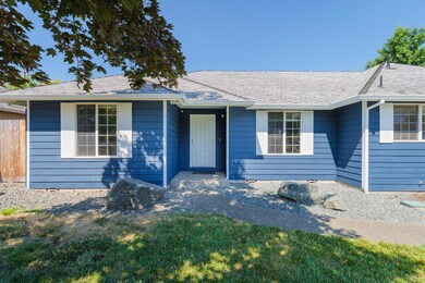 1060 SW Kokanee Ln-028