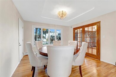 208 Pleasant Plains Ave, Staten Island, NY 10309 - photo 5