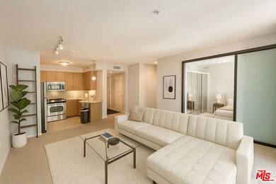 267 S San Pedro St unit 306, Los Angeles, CA 90012 - photo 2