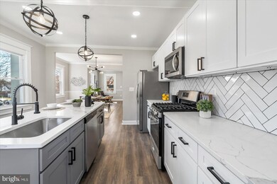 2312 Cloville Ave, Baltimore, MD 21214 - photo 5