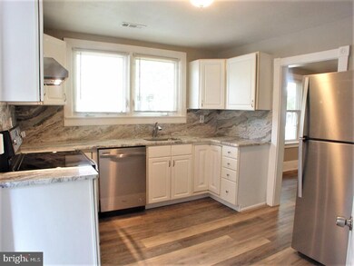 163 Maple St, Hammonton, NJ 08037 - photo 6