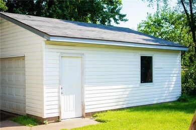 2943 Mars Ave, Eau Claire, WI 54703 - photo 5