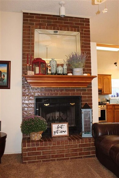 200 Redwater Rd, Wake Village, TX 75501 - photo 2