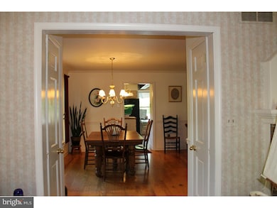 1184 Dickerson Rd, North Wales, PA 19454 - photo 6