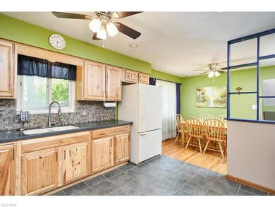 Spacious kitchen and eating area