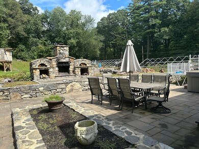 64 Marlboro Rd unit 1, Berlin, MA 01503 - photo 4