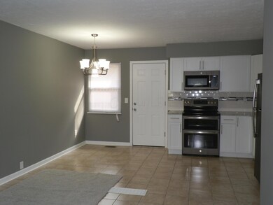 Kitchen & Eating Area