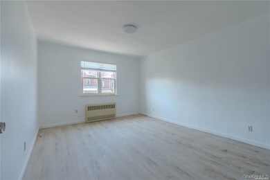 79-18 150th St unit 3, Flushing, NY 11367 - photo 5