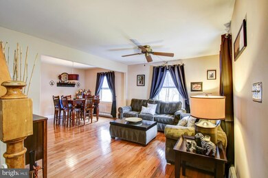 906 Nichols Dr, Laurel, MD 20707 - photo 4