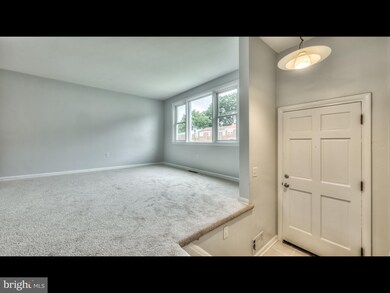 962 Circle Dr, Halethorpe, MD 21227 - photo 5