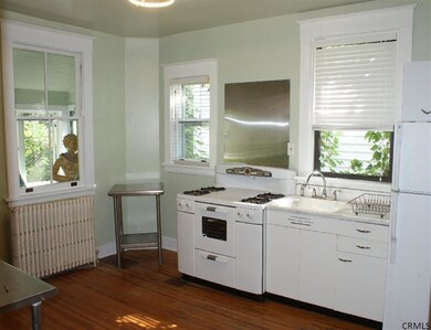 9 Garden St, Albany, NY 12209 - photo 5