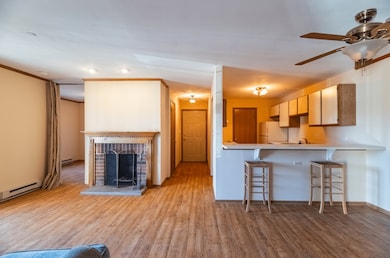 1345 Cunat Ct unit 2D, Lake In the Hills, IL 60156 - photo 5