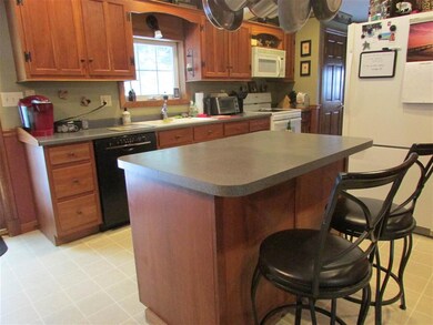 2 Lawrence Rd, Saint Johnsbury, VT 05819 - photo 5