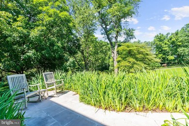 8201 Riding Ridge Place, McLean, VA 22102 - photo 4