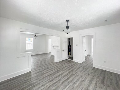 1305 E 26th St, Des Moines, IA 50317 - photo 2