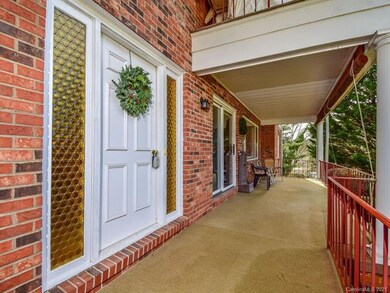 Cover Patio to sit and enjoy the Golf Course View.
