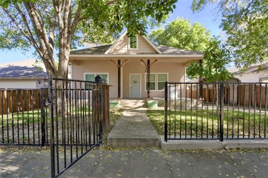 2310 Pearl Ave, Fort Worth, TX 76164 - photo 3