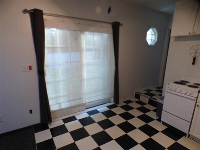 520 N Oak St, Loogootee, IN 47553 - photo 7