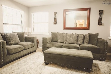 1542 Cynthia Ln, Wichita Falls, TX 76302 - photo 4