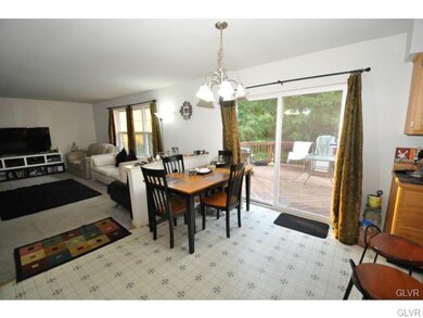 6983 Lincoln Dr, Macungie, PA 18062 - photo 5