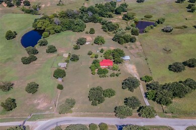 1835 County Road 4781, Boyd, TX 76023 - photo 7