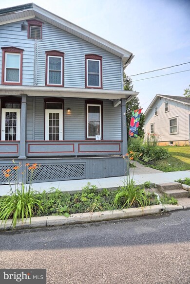 115 W Mcclure St, New Bloomfield, PA 17068 - photo 3