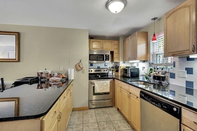 30 Arlington Rd unit 1, Woburn, MA 01801 - photo 5