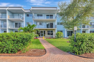 3004 NE 5th Terrace unit 208C, Wilton Manors, FL 33334 - photo 3