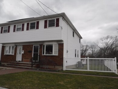 308 Chesterton Ave, Staten Island, NY 10306 - photo 2