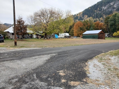 525 Columbia Ave, Northport, WA 99157 - photo 5