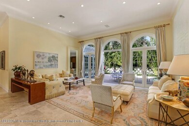 6 Living Room