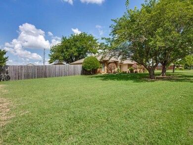 Yes, the yard really is that big.
