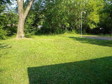 18000 Thomas Ln, Country Club Hills, IL 60478 - photo 3