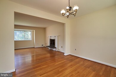 6541 Kerns Rd, Falls Church, VA 22044 - photo 6