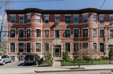 149 Winthrop Rd unit 6, Brookline, MA 02445 - photo 2