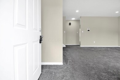 5087 Holbrook Dr, Columbus, OH 43232 - photo 3