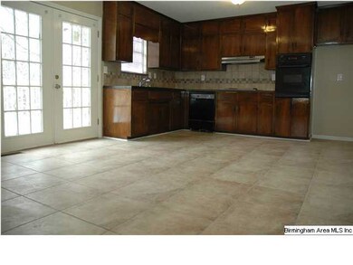 Entertaining will be a breeze in this large eat-in