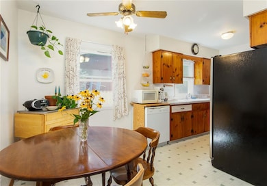 45 Central St, Essex Junction, VT 05452 - photo 6