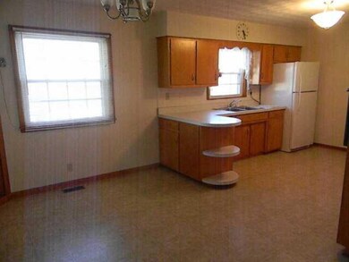 1807 Cummins Ferry Rd, Salvisa, KY 40372 - photo 3