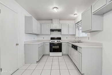 156 Lago Grande Dr, Horizon City, TX 79928 - photo 5