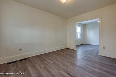 54 Hennessy Ct, Scranton, PA 18504 - photo 6