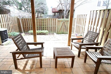 1187 Cypress Tree Place, Herndon, VA 20170 - photo 3