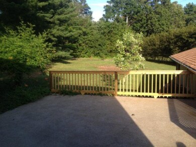 106 Meadowlark Dr, Berea, KY 40403 - photo 3