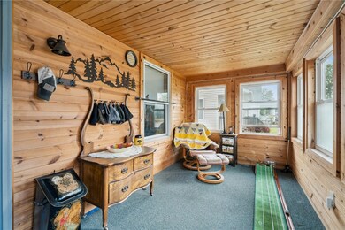 4 Seasons porch with heat/air