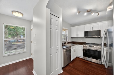 3417 Dragon View Ct, Valrico, FL 33594 - photo 5